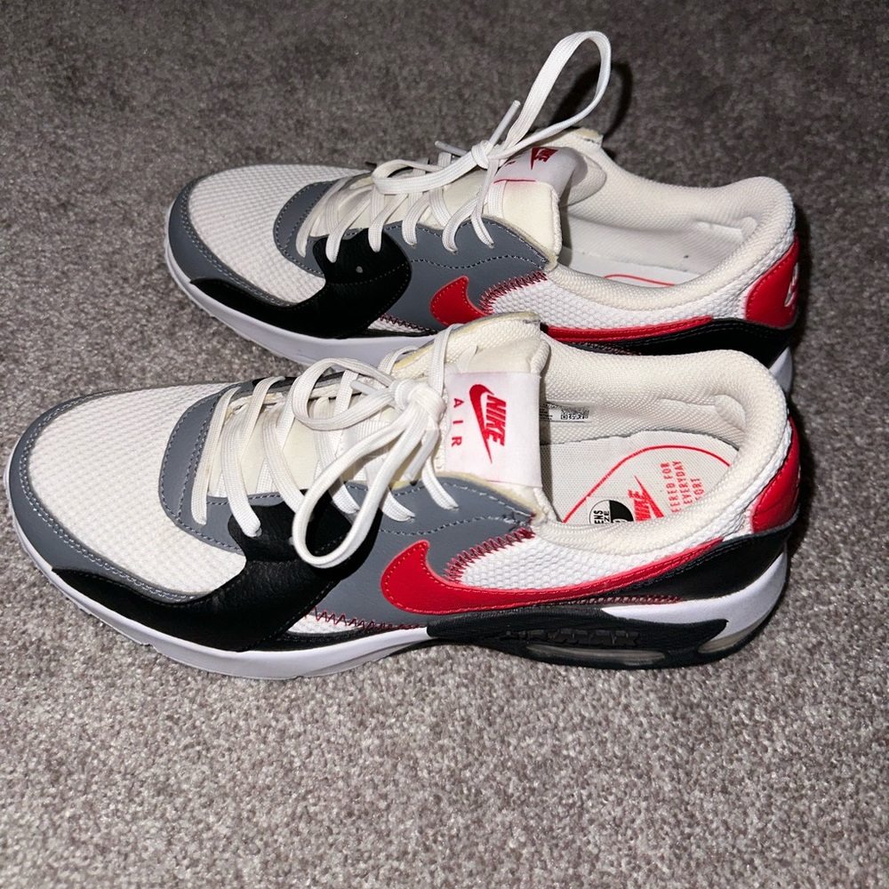 Men’s Nike air max!